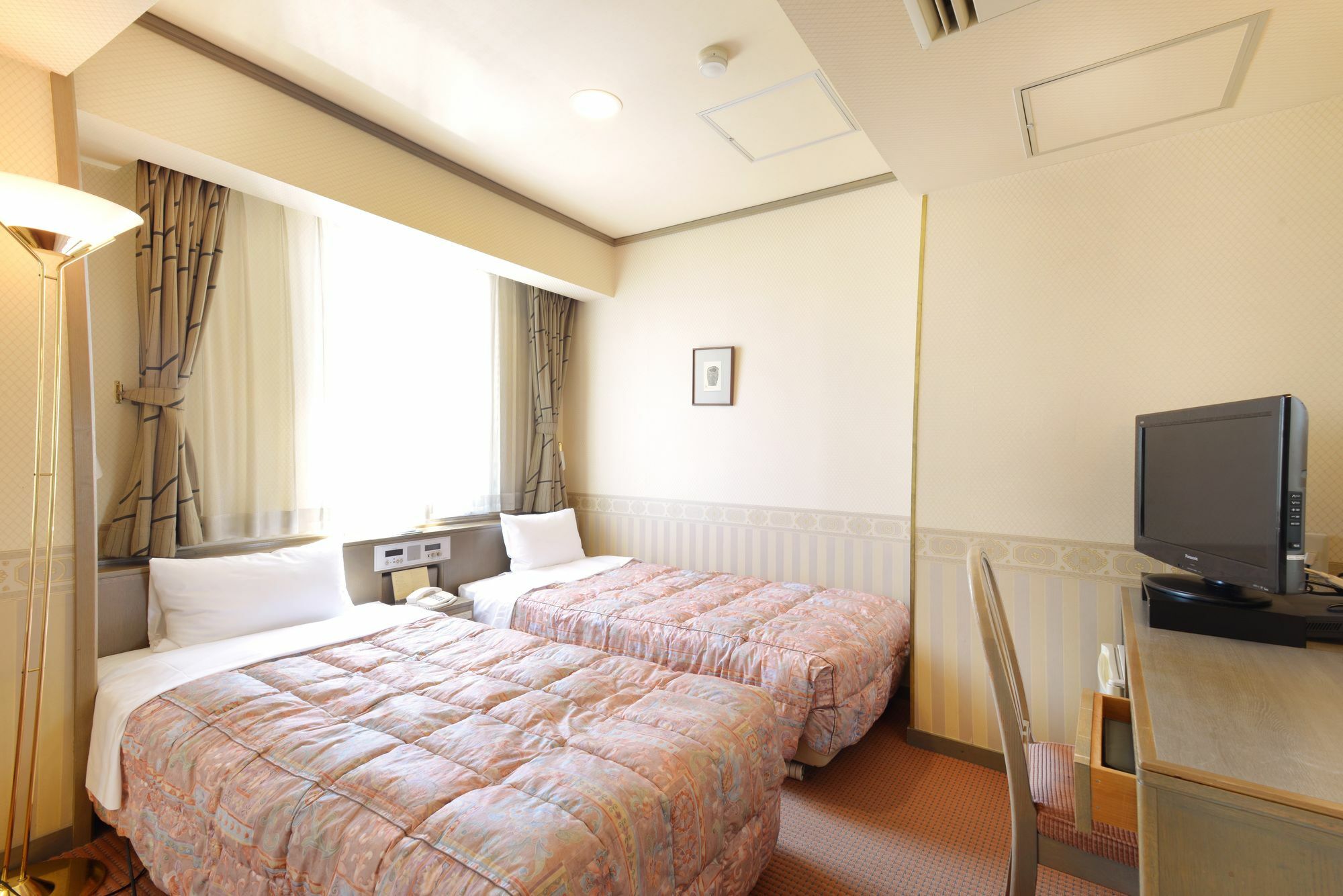 Hida Takayama Onsen Takayama Green Hotel Keio Group Hotels Exterior foto A room at a Japanese business hotel